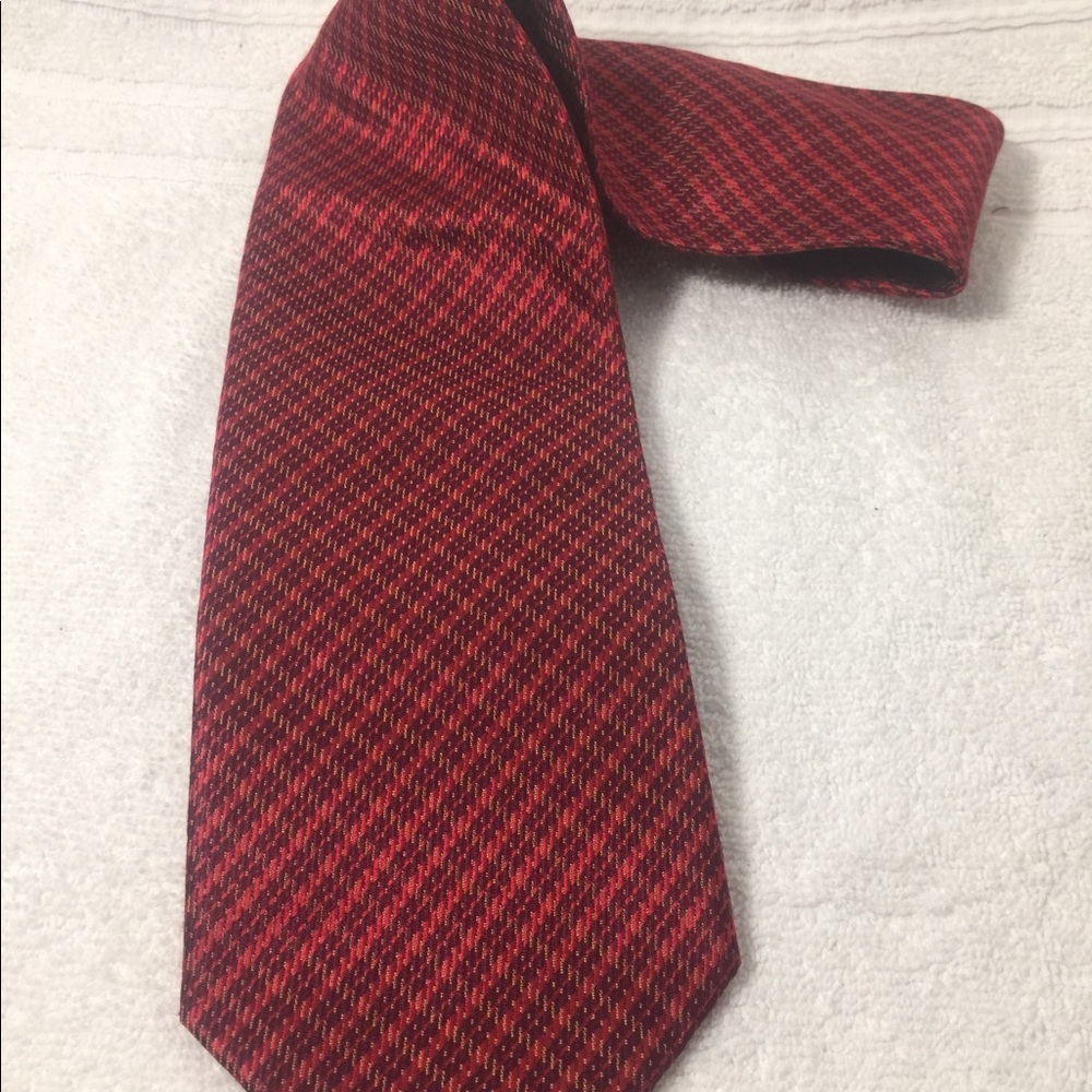 VINTAGE HUGO BOSS SILK RED PLAID TIE